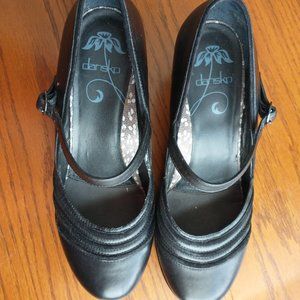 Danskos Mary Janes size 40 (US size 9)
